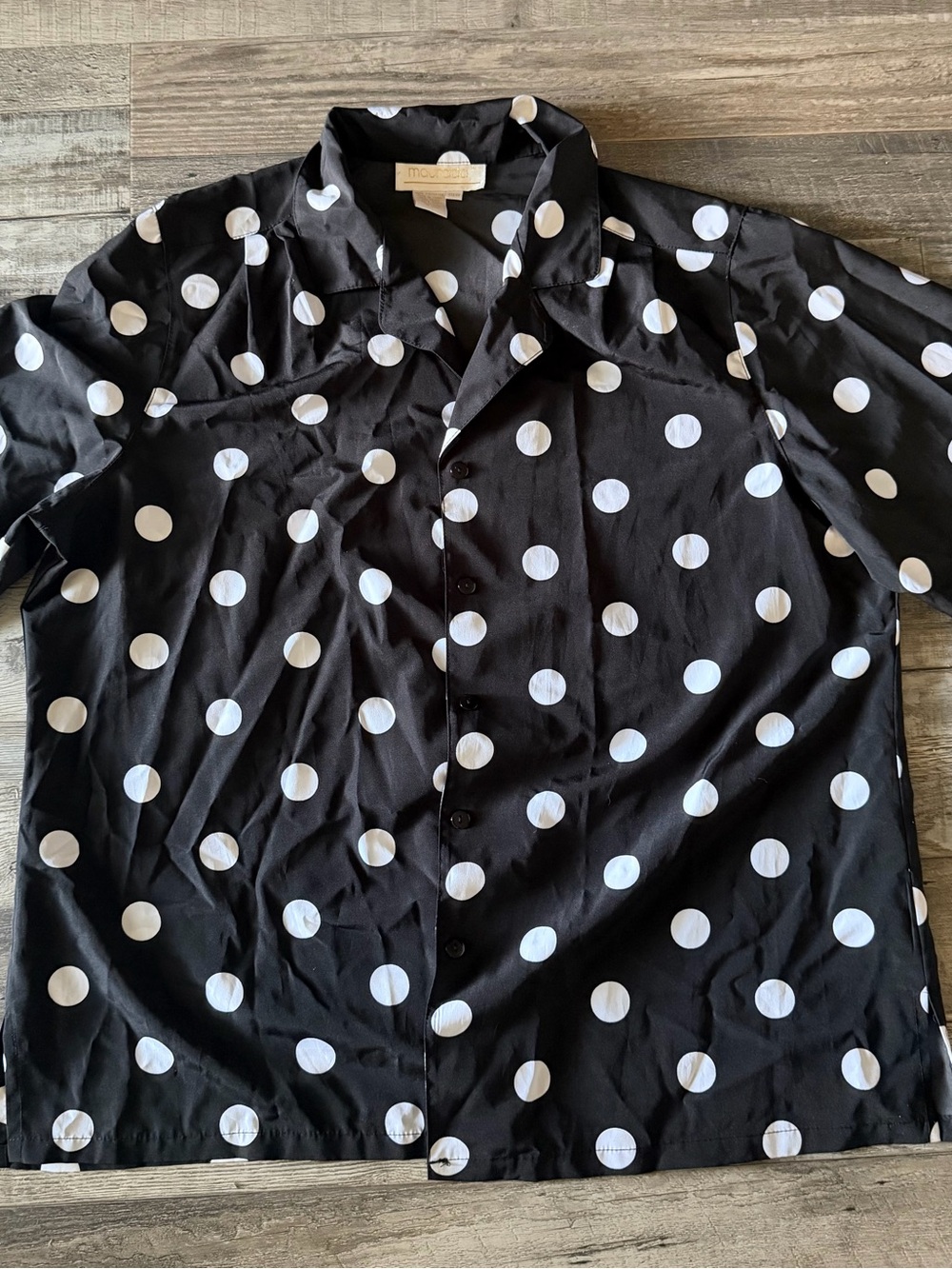 Mauri Black Short-Sleeve Button-Down Shirt with White Polka Dots